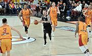 Galatasaray edge past Beşiktaş 77-74 