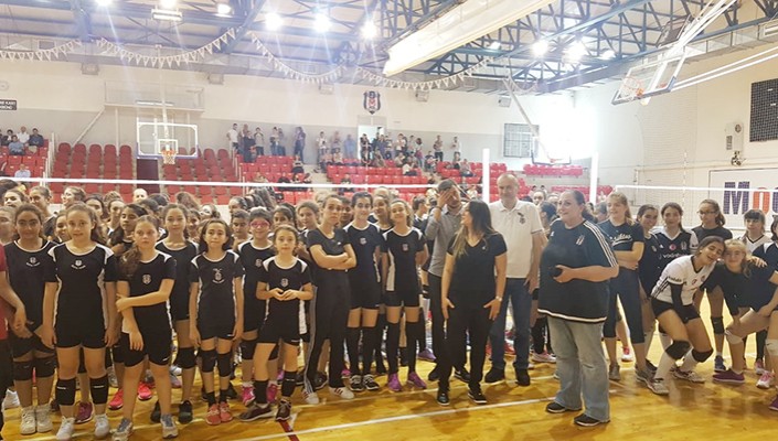 Beşiktaş Voleybol Okulları Kış Kapanış Töreni İle Voleybol Şenliği Yapıldı