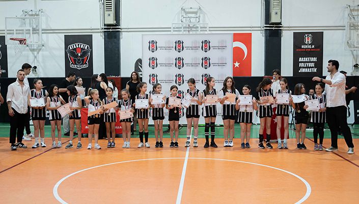 Ataşehir ve Kartal Spor Okullarımızda Kış Dönemi Kapanış Töreni Yapıldı