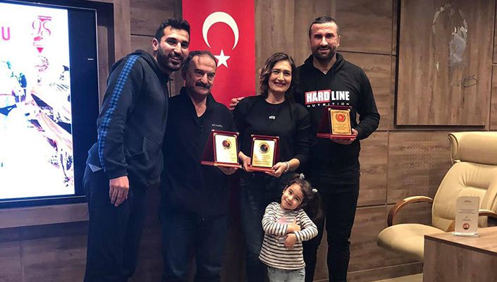 Atletizm Şube Koordinatörümüz Ömer Aras’a Onur Ödülü