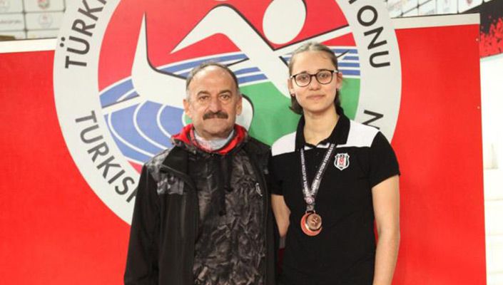 Atletizm Takımımızın Sporcusu Esra Aksu Türkiye Üçüncüsü Oldu