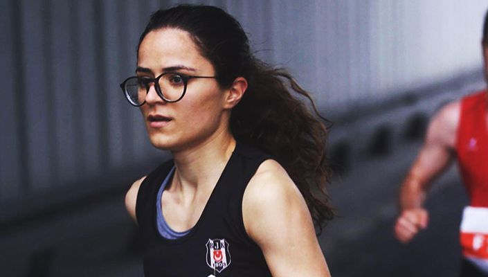 Atletizm Takımımızın Sporcusu Şilan Ayyıldız, N Kolay Uluslararası Yarı Maratonu’nda Şampiyon Oldu