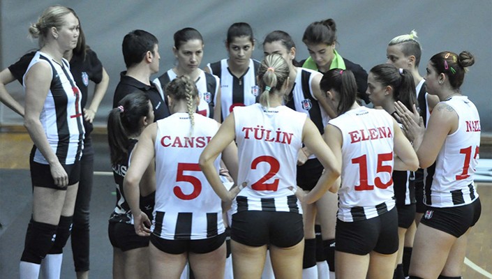 Kadın Voleybol Takımımız Adım Adım Şampiyonluğa
