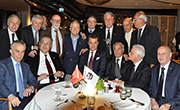 Başkanımız Fikret Orman’dan Kulübümüzün Eski Başkan ve Yöneticilerine Yemek