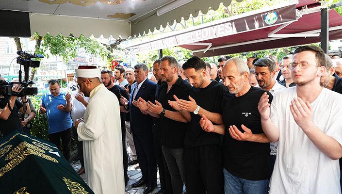 Ayhan Topraktepe Son Yolculuğuna Uğurlandı