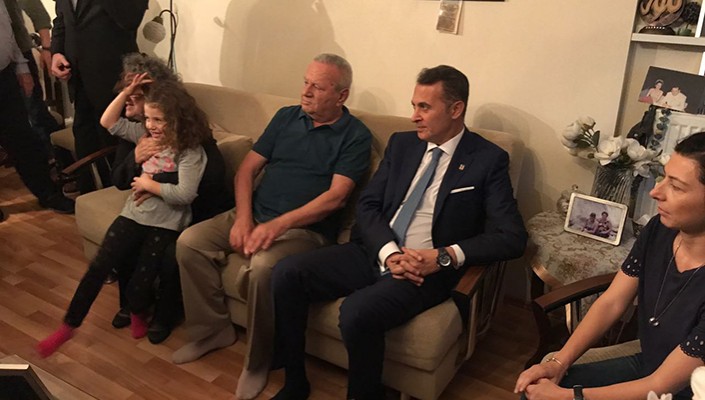 Başkanımız Fikret Orman, Şehit Vefa Karakurdu’nun Baba Evini ve Kabrini Ziyaret Etti