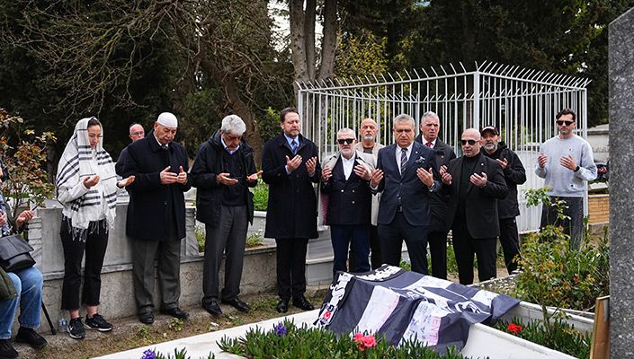 “Baba” Hakkı Yeten’i Kabri Başında Andık