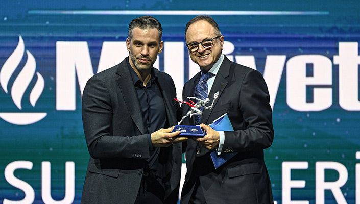 Başantrenörümüz Dusan Alimpijevic, Axa Sigorta Milliyet Yılın Sporcusu Ödülleri Kapsamında Verilen ‘Jotun Spora Renk Katanlar Özel Ödülü’nün Sahibi Oldu