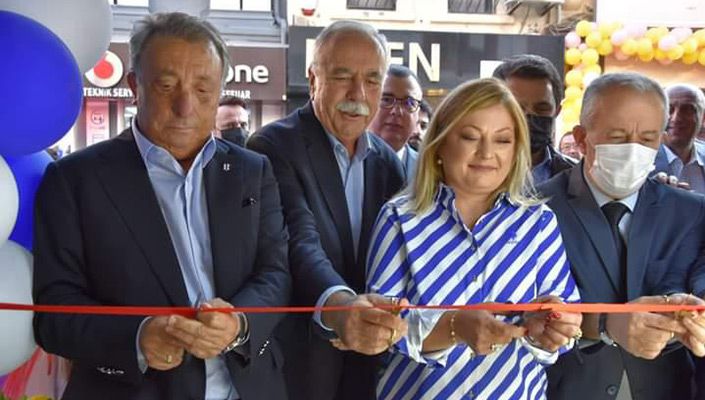 Başkanımız Ahmet Nur Çebi, Açılış Töreninde Çanakkaleli Beşiktaşlılarla Bir Araya Geldi