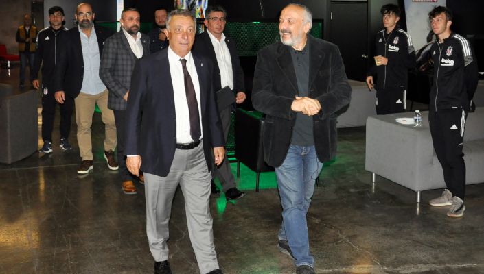 Başkanımız Ahmet Nur Çebi, Akademi Sohbetlerimizin İlkinde Beşiktaşlı Gazeteci Yazar Rıdvan Akar ve U-19 Akademi Takımımızla Buluştu