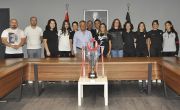 Başkanımız Ahmet Nur Çebi, Atletizm Takımımızın Sporcularıyla Bir Araya Geldi