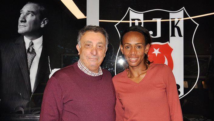 Başkanımız Ahmet Nur Çebi, Atletizm Takımımızın Türkiye Şampiyonu Sporcusu Meryem Erdoğan’ı Tebrik Etti
