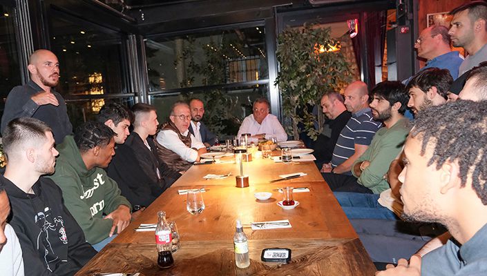 Başkanımız Ahmet Nur Çebi, Beşiktaş Emlakjet Erkek Basketbol Takımımızla Yemekte Buluştu