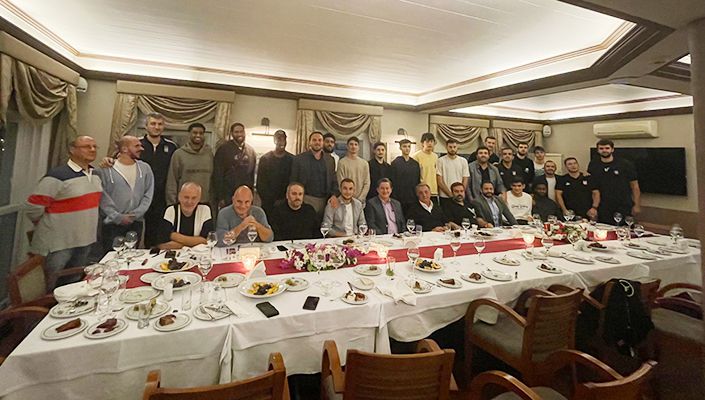 Başkanımız Ahmet Nur Çebi, Beşiktaş Icrypex Erkek Basketbol Takımımızla Buluştu