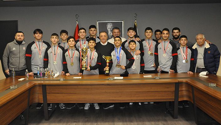 Başkanımız Ahmet Nur Çebi, Boks ve Güreş Takımlarımızla Bir Araya Geldi