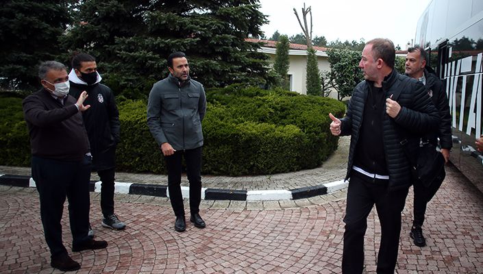Başkanımız Ahmet Nur Çebi, Futbol Takımımızı Uğurladı