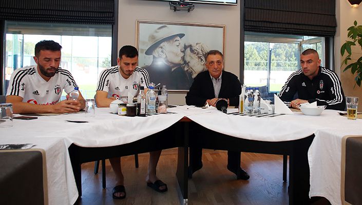 Başkanımız Ahmet Nur Çebi, Futbol Takımımızla Buluştu
