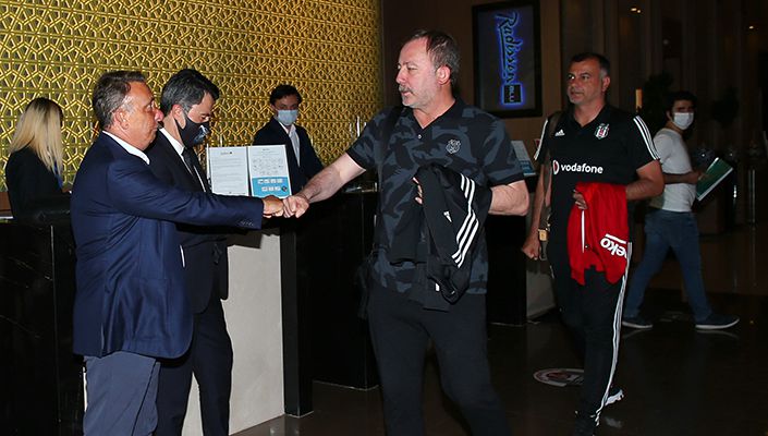 Başkanımız Ahmet Nur Çebi, Futbol Takımımızla Buluştu