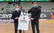 Başkanımız Ahmet Nur Çebi, Icrypex CEO’su Gökalp İçer’e Forma Hediye Etti