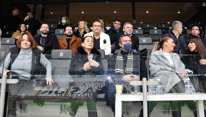 Başkanımız Ahmet Nur Çebi’nin Eşi Berna Çebi İle Yönetim Kurulu Üyelerimiz, Vodafone Park’ta Fenerbahçe Spor Kulübü Başkanı Ali Koç’u Ağırladı