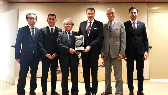 Başkanımız Fikret Orman Japonya’da Mainichi-Sponichi Grubu’nu Ziyaret Etti