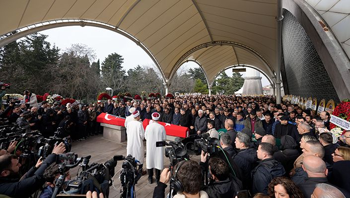 Başkanımız Serdal Adalı, Bolu’daki Yangın Felaketinde Hayatını Kaybeden Fenerbahçe Spor Kulübü Sporcusu Vedia Nil Apak’ın Cenaze Törenine Katıldı