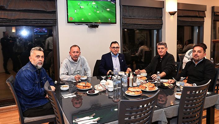 Başkanımız Serdal Adalı, Futbol A Takımımızla İftarda Buluştu