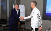 Başkanımız Serdal Adalı ile Teknik Direktörümüz Ole Gunnar Solskjaer, Takımımızla Toplantı Yaptı