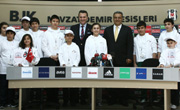 Çocuklar, Başkanımız ve Futbolcularımızla Tanıştı