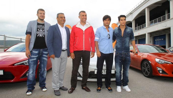 Futbolcularımız Test Sürüşünde