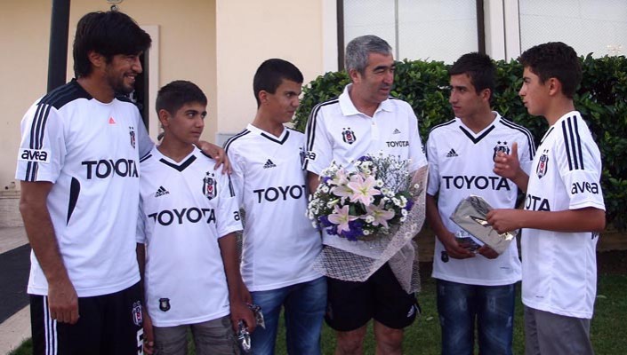 Depremzedelerden Takımımıza Ziyaret