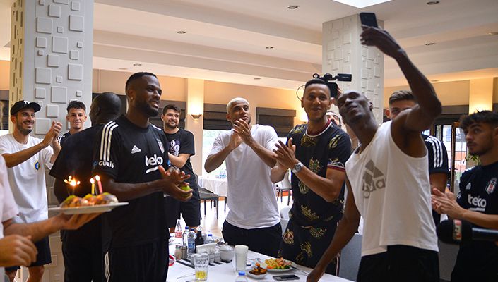 Bernard Mensah’ın Doğum Günü İnternet Ortamında Kutlandı