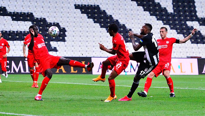Beşiktaş:0 D.G. Sivasspor:1 (The Land Of Legends Cup)