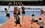 Galatasaray top Beşiktaş in four sets