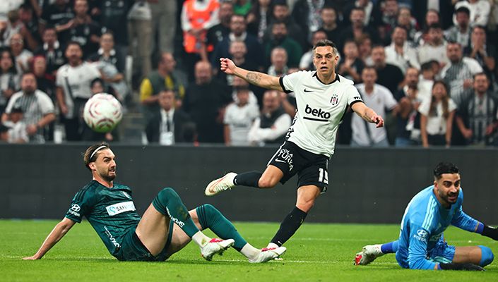 Beşiktaş:2 Kocaelispor:1 (İlk Yarı Oynanıyor)