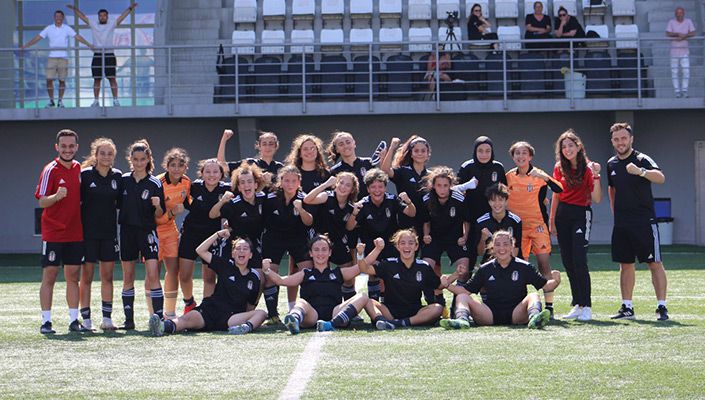 Beşiktaş:14 İstanbul Armaspor:1 (U-17 Kız Futbol)