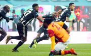 Beşiktaş remain atop with 2-0 win over Galatasaray 