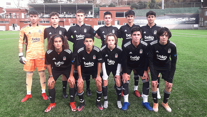 Beşiktaş:2 VavaCars Fatih Karagümrük:2 (U-15 Hazırlık Maçı)