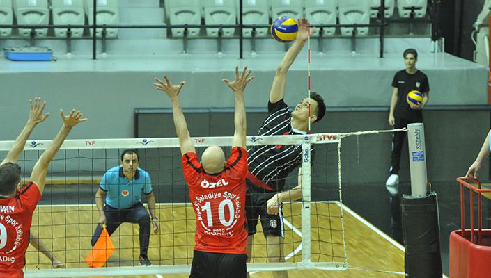 Beşiktaş:3 Bigadiç Bld.:0