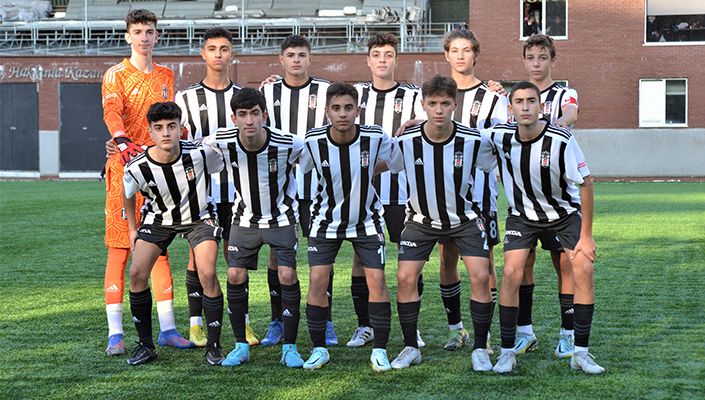 Beşiktaş:3 HangiKredi Ümraniyespor:1 (U-15)