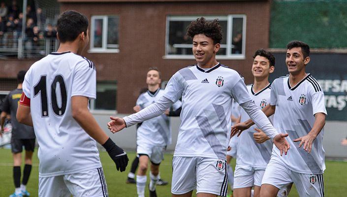Beşiktaş:3 İstanbulspor:1 (U-16)