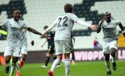 Beşiktaş blank Denizlispor 3-0 to remain atop 