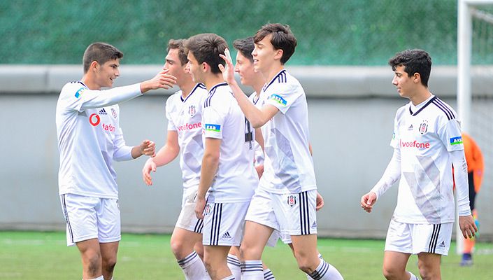 Beşiktaş:4 F. Karagümrük:0 (U-14)
