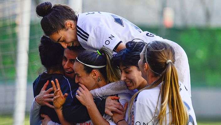Beşiktaş:4 Kocaeli Bayan FK:0