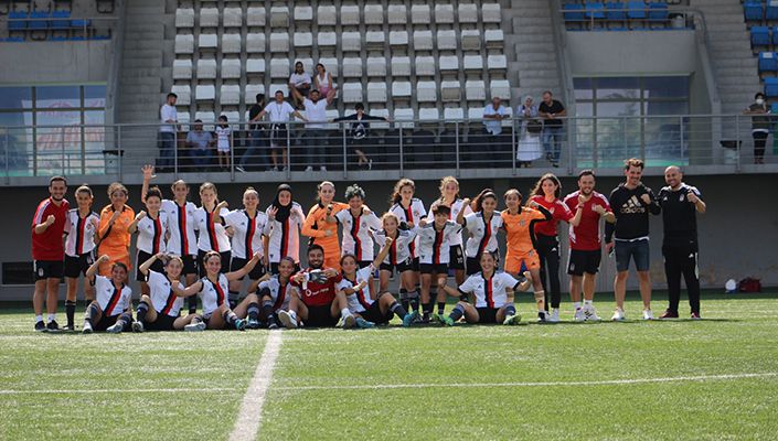 Beşiktaş:4 Tuzla Sahilspor:0 (U-17 Kız Futbol)