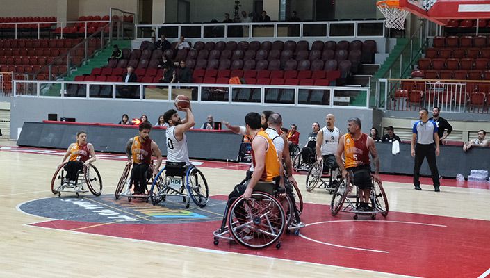 Beşiktaş:70 Galatasaray:59