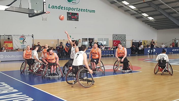 Beşiktaş:73 BSR A. Albacete:53