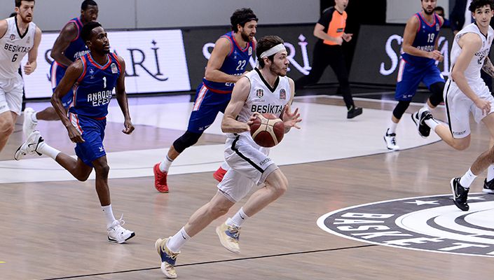 Beşiktaş:74 Anadolu Efes:81