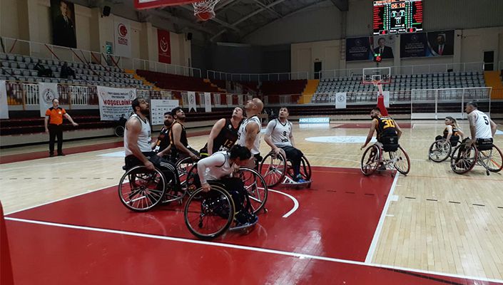 Beşiktaş:81 Galatasaray:66