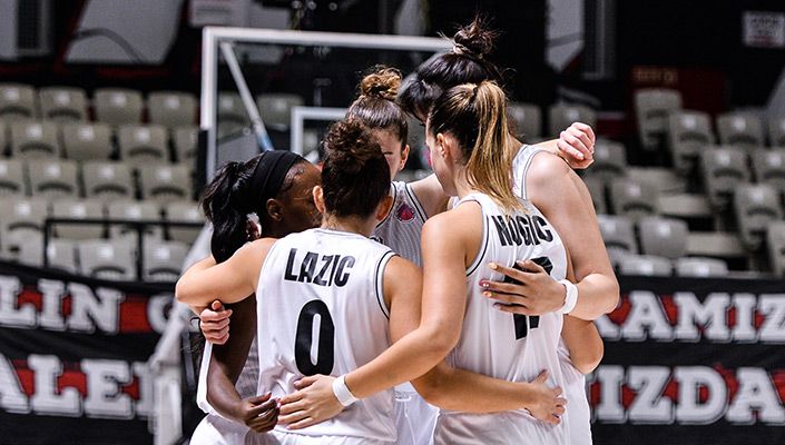 Beşiktaş:97 Slavia Banska Bystrica:69 